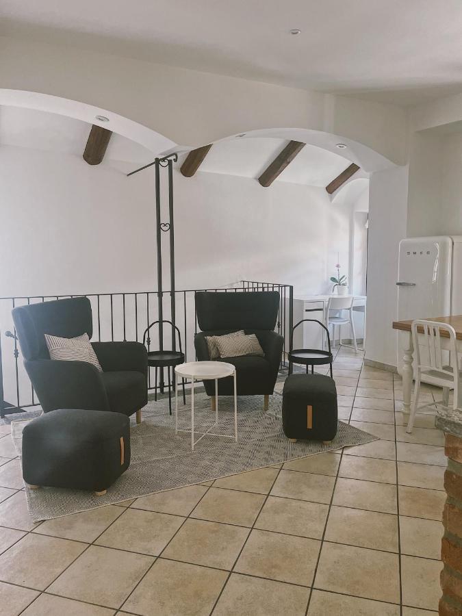 Casa Lobe - Charming Apartment In Village Centre 拉莫拉 外观 照片